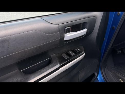Used 2016 Toyota Tundra Limited w/ Limited Premium Package RWD image 9