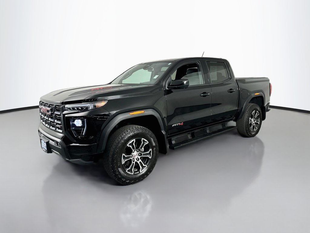 Used 2024 GMC Canyon AT4 w/ Technology Package AWD/4WD image 4