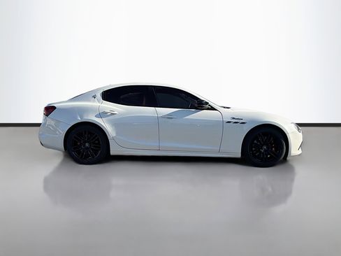 Certified 2022 Maserati Ghibli Modena image 2