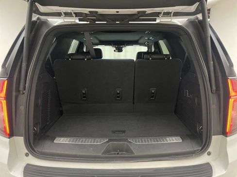 Used 2023 Chevrolet Tahoe High Country AWD/4WD image 23