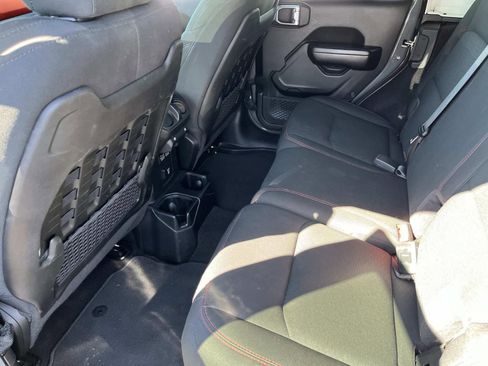 Used 2021 Jeep Wrangler Unlimited Rubicon image 19