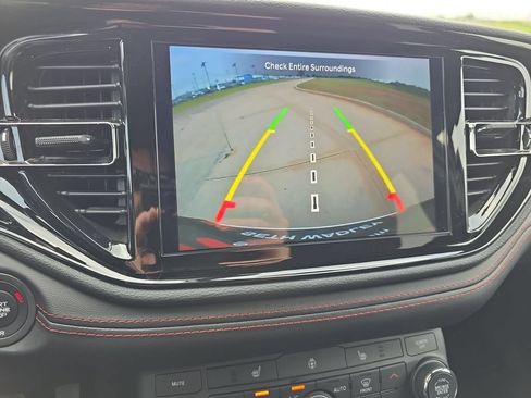 Used 2025 Dodge Durango GT RWD image 24