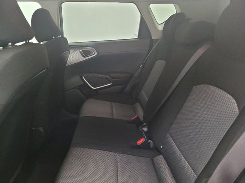 Used 2022 Kia Soul LX w/ Technology Package image 18