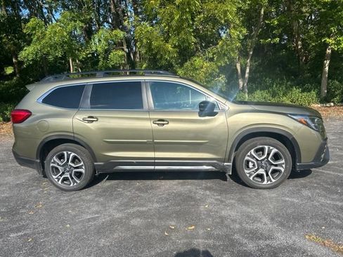 Used 2026 Subaru Ascent Limited AWD/4WD image 2