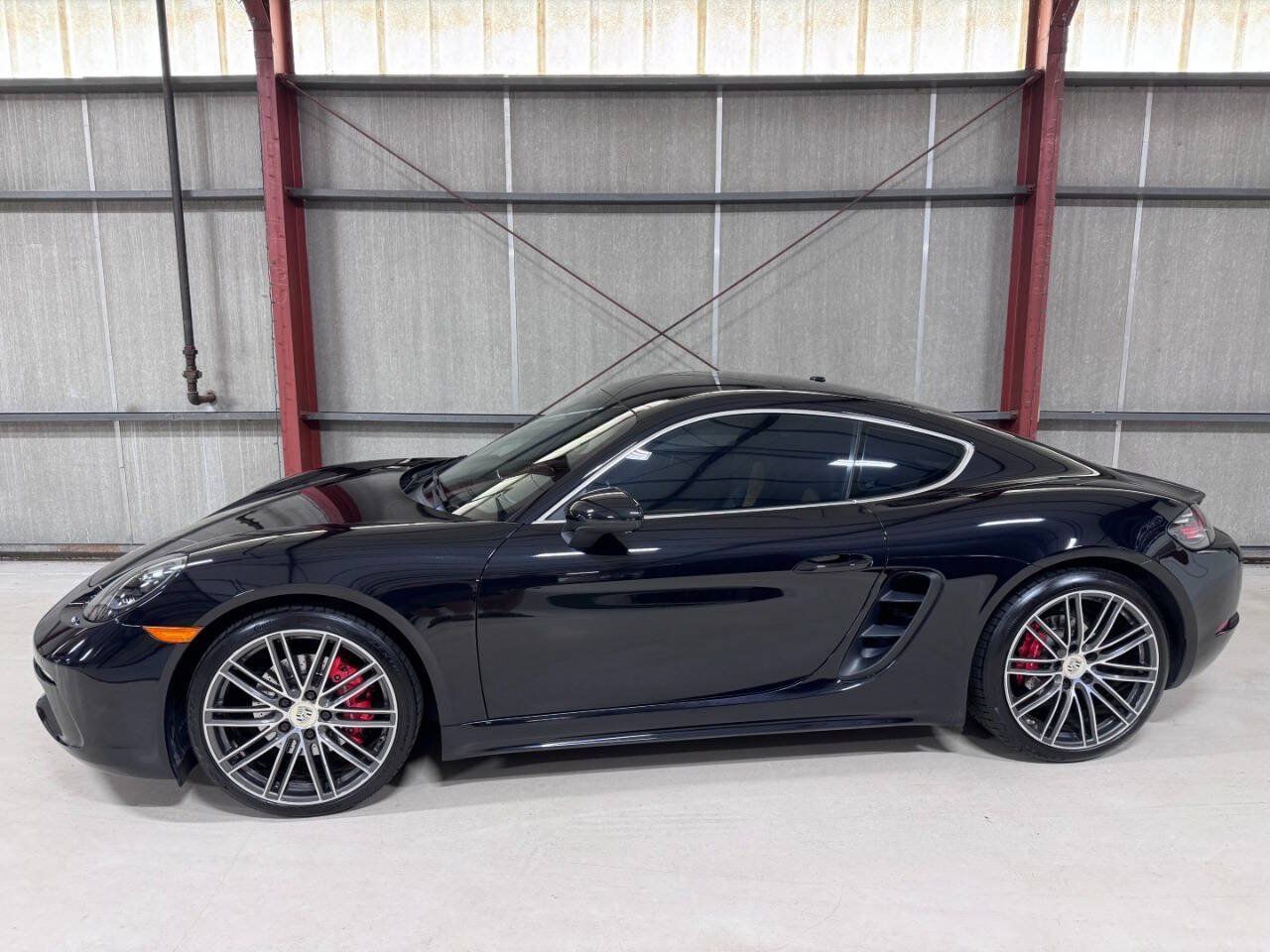 Used 2018 Porsche 718 Cayman S RWD image 1