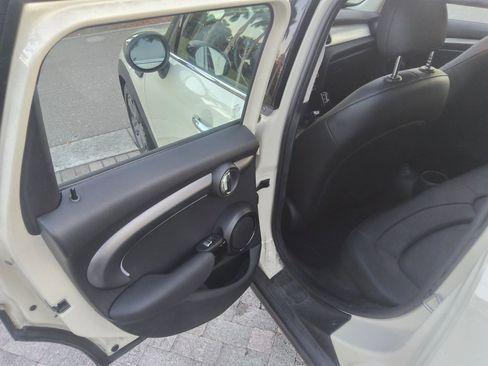Used 2023 MINI Cooper 4-Door Hardtop FWD image 24
