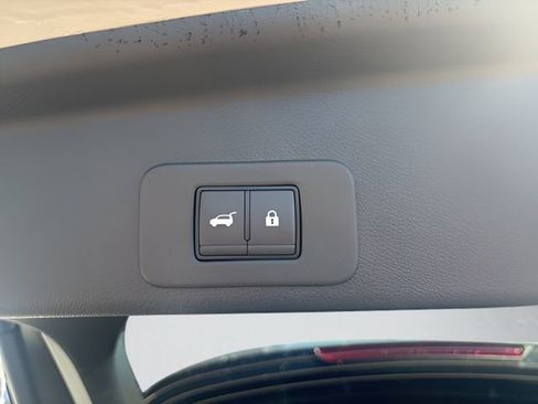 New 2025 Nissan Murano SV image 12