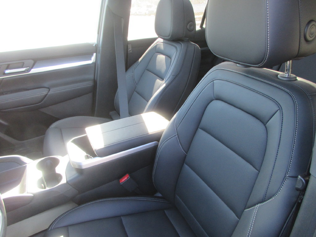 New 2027 GMC Terrain Elevation w/ Elevation Premium Package FWD image 11