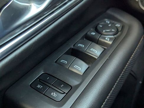 Used 2023 GMC Yukon AT4 image 27