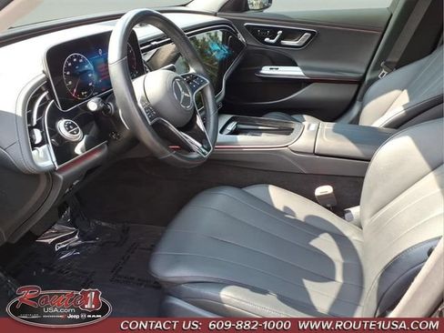 Used 2025 Mercedes-Benz E 350 4MATIC Sedan image 11