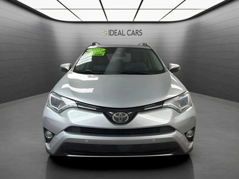 Used 2018 Toyota RAV4 XLE FWD image 2