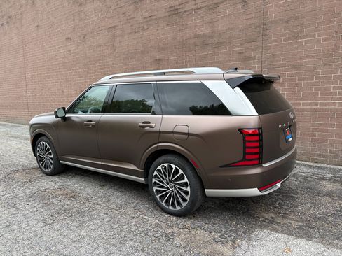 New 2026 Hyundai Palisade Calligraphy AWD/4WD image 3