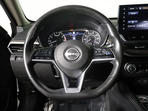 Used 2023 Nissan Altima 2.5 SV w/ SV Premium Package FWD image 40