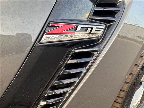 Used 2015 Chevrolet Corvette Z06 w/ 2LZ Preferred Equipment Group image 34