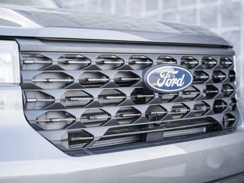 New 2026 Ford Maverick XLT image 18