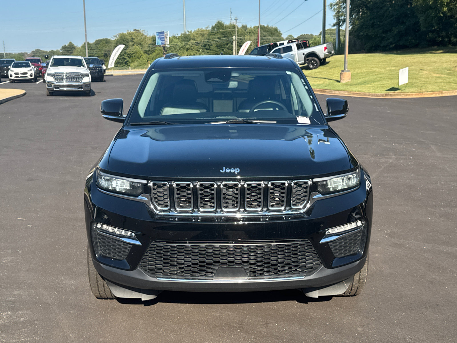 Used 2024 Jeep Grand Cherokee Limited 4xe AWD/4WD image 2