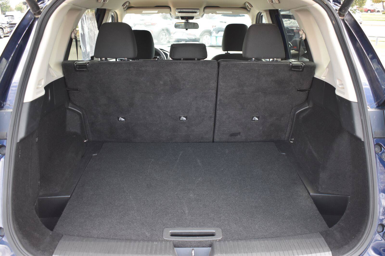 Used 2024 Nissan Rogue SV AWD/4WD image 13