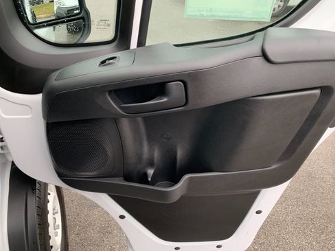 Used 2025 RAM ProMaster 2500 w/ Storage Group image 20