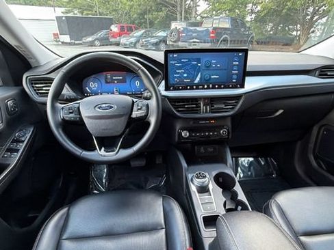 Certified 2024 Ford Escape Platinum AWD/4WD image 25