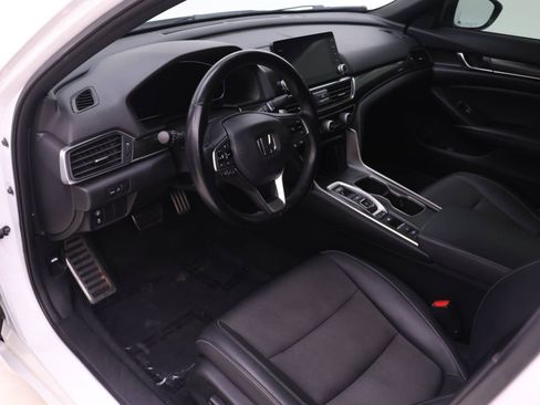 Used 2022 Honda Accord Sport image 3