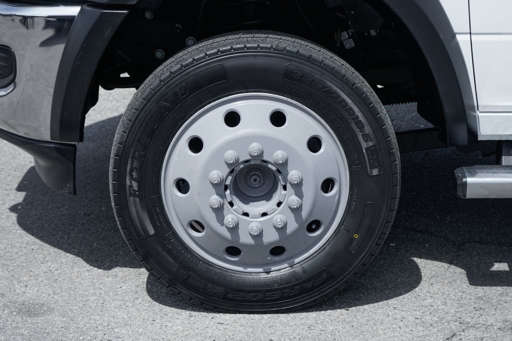 Used 2022 RAM 5500 Tradesman w/ Chrome Appearance Group AWD/4WD image 47