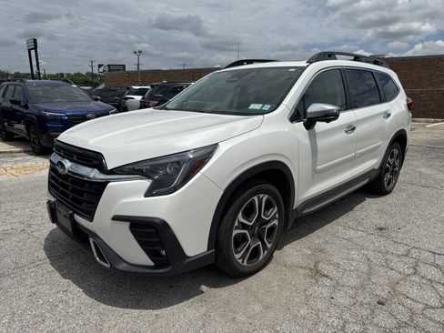 Used 2023 Subaru Ascent Touring AWD/4WD image 5