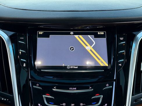 Used 2019 Cadillac Escalade ESV Premium Luxury image 22