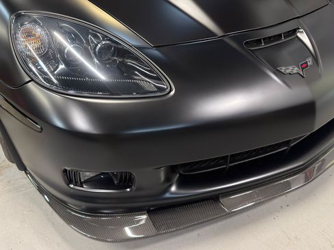 Used 2013 Chevrolet Corvette Z06 w/ 3LZ Preferred Equipment Group RWD image 15