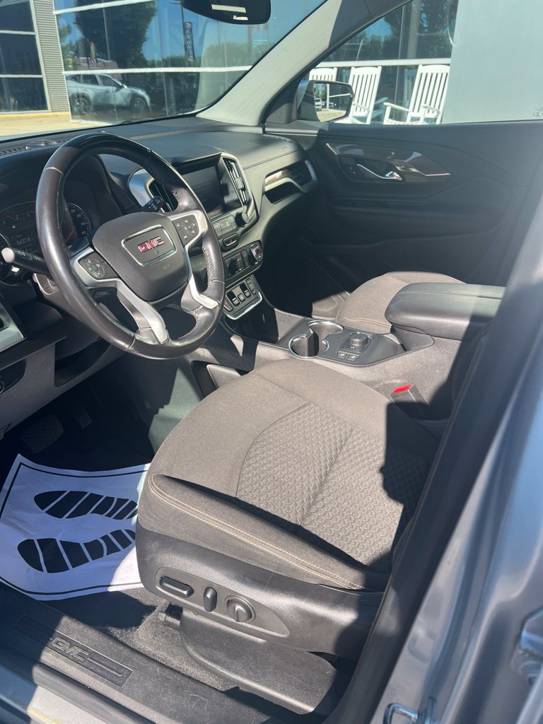 Used 2018 GMC Terrain SLE w/ Driver Convenience Package FWD image 10