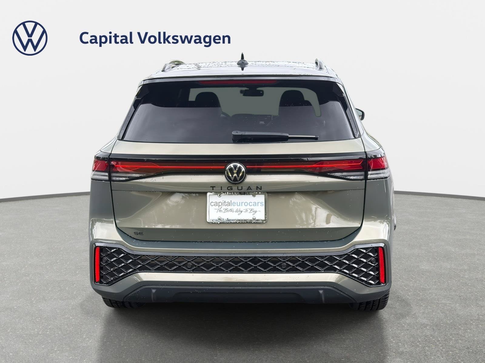 Certified 2026 Volkswagen Tiguan SE R-Line FWD image 7
