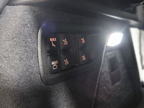 Used 2026 BMW X7 xDrive40i w/ M Sport Package image 17