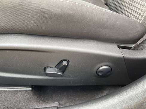 Used 2023 Dodge Charger SXT image 36