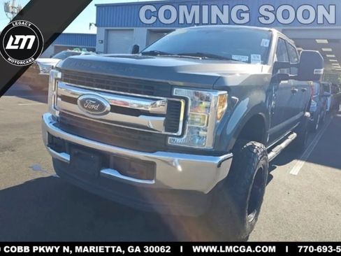 Used 2017 Ford F250 XLT image 1