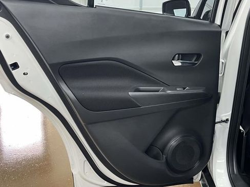 Used 2024 Nissan Kicks SV image 16