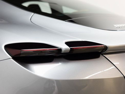 Certified 2023 Ferrari Roma RWD image 39