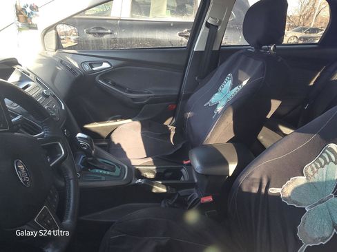 Used 2016 Ford Focus SE w/ Equipment Group 201A image 4