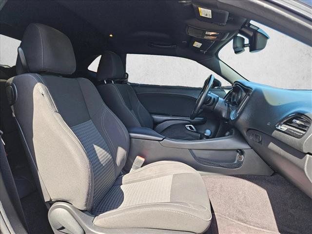 Used 2017 Dodge Challenger R/T RWD image 21