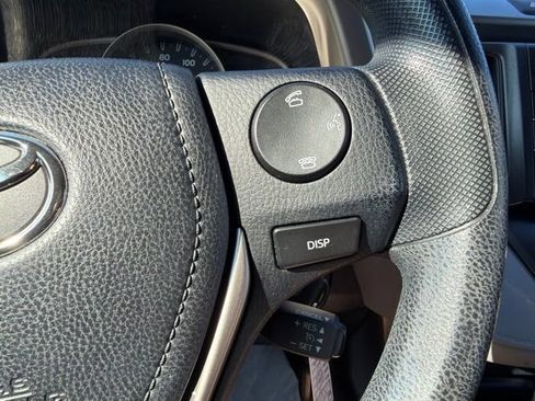 Used 2015 Toyota RAV4 LE FWD image 20