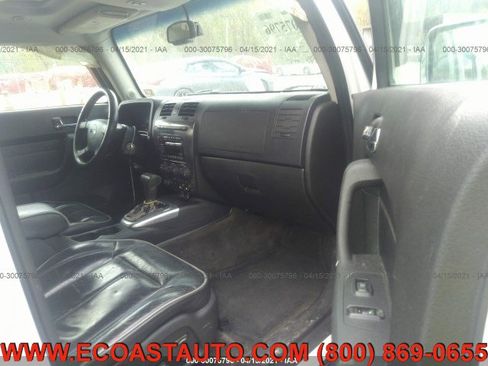 Used 2006 HUMMER H3 image 6