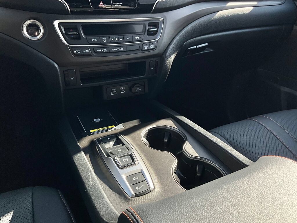 Used 2024 Honda Passport TrailSport image 18