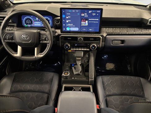 Used 2026 Toyota 4Runner Platinum AWD/4WD image 14