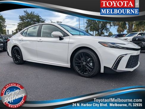 New 2025 Toyota Camry SE w/ Convenience Package FWD image 1