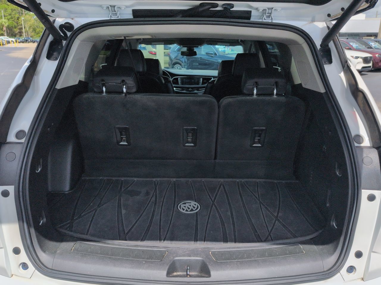 Used 2020 Buick Enclave Avenir w/ Avenir Technology Package AWD/4WD image 13