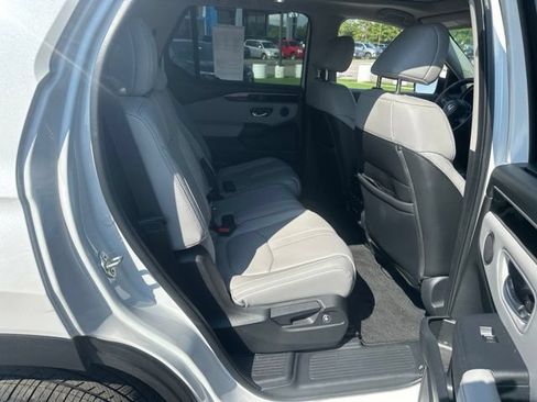 Used 2023 Honda Pilot Touring image 31