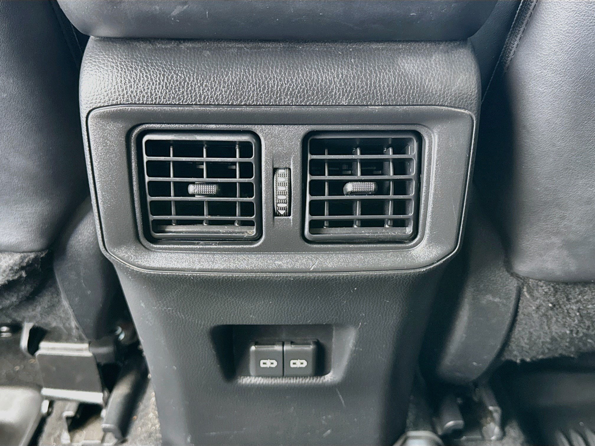 Used 2022 Toyota RAV4 XLE Premium FWD image 17