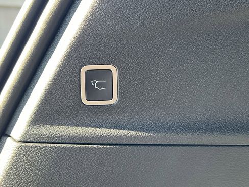New 2026 Chrysler Pacifica Select w/ S Appearance Package FWD image 27