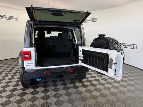 Used 2024 Jeep Wrangler Unlimited Rubicon 4xe AWD/4WD image 16