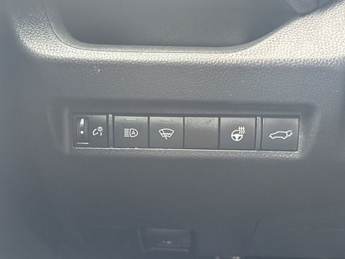 Used 2021 Toyota RAV4 XLE w/ Convenience Package AWD/4WD image 32