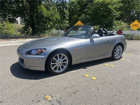 Used 2006 Honda S2000 image 3