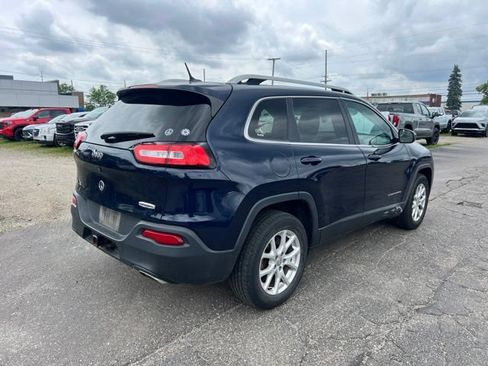 Used 2015 Jeep Cherokee Latitude w/ Comfort/Convenience Group AWD/4WD image 5